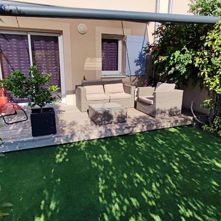 Au 8 De La Garance Villa LʼIsle-sur-la-Sorgue Екстериор снимка